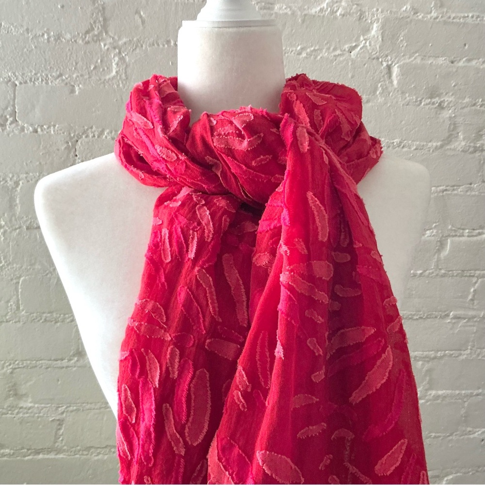 Banana Republic Red Lightweight Fringe Scarf Semi Sheer 100% Cotton - Picture 3 of 7